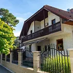 Zsolnay Apartamento