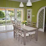 Appartement Zsolnay *